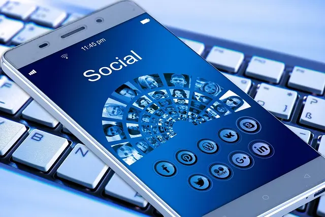 Cómo las redes sociales impactan la carrera de los futbolistas