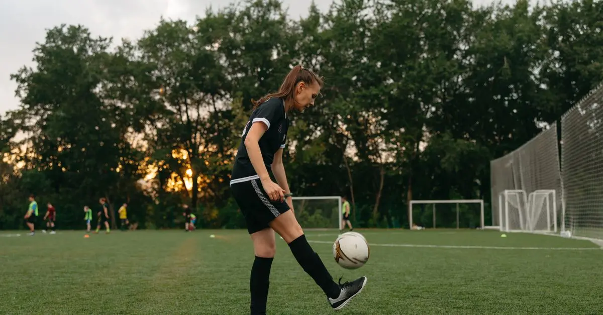 ¿Cómo se gestiona la carrera de un futbolista joven?