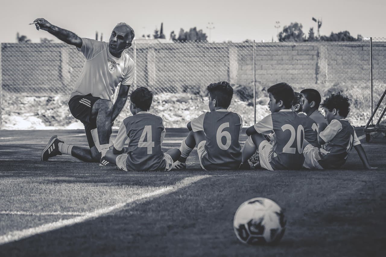 Cómo elegir el mejor entrenamiento para futbolistas jóvenes